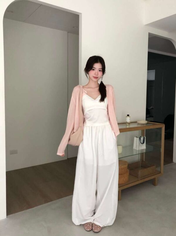 AC09 Mandy曼蒂的羽毛蕾絲緞面v領bra top背心