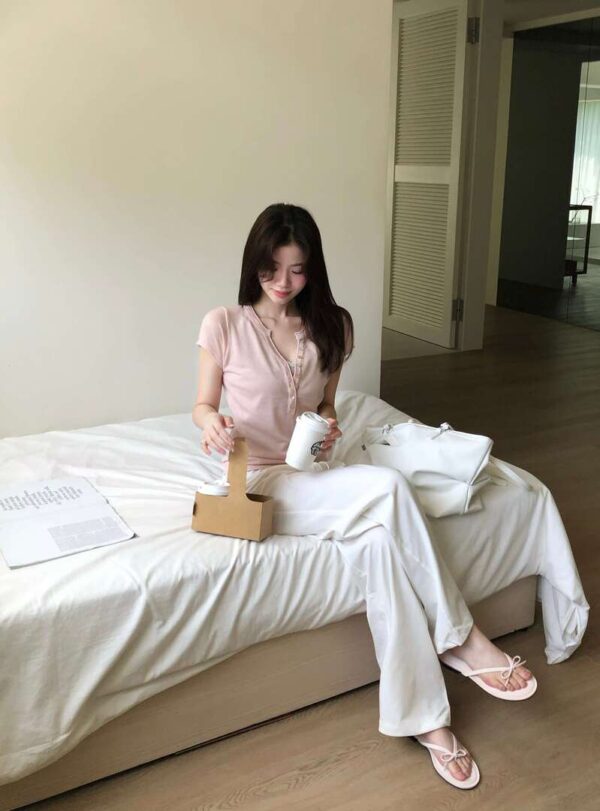 AC07 Eileen愛麗的貝殼捲邊柔軟天絲棉上衣
