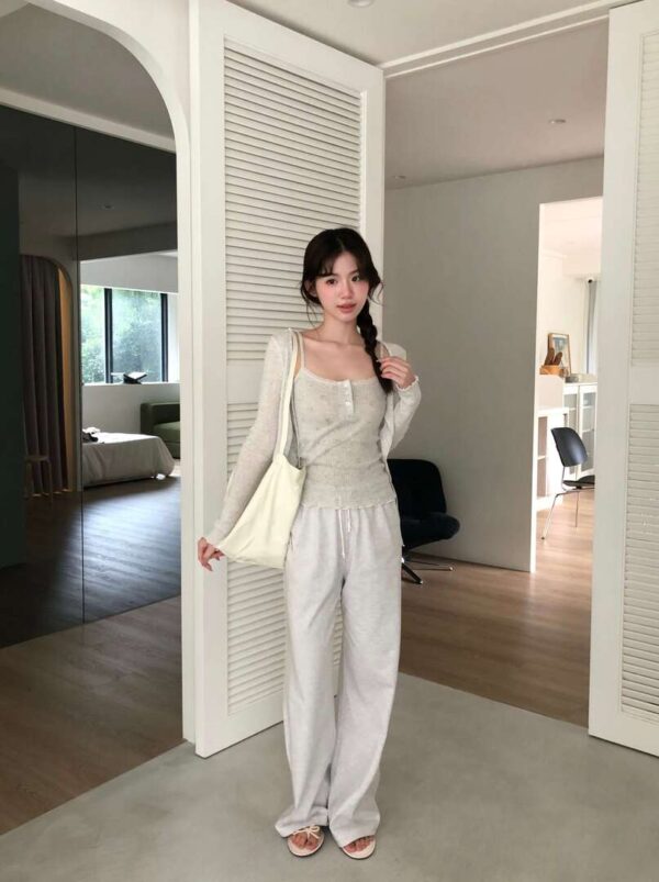 1 (90) AC03 Elodie艾洛蒂的薄款柔軟直細坑條綁帶外套