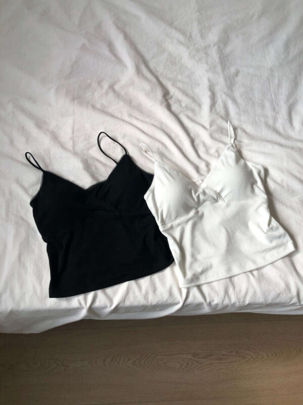 AC08  Lyra萊拉的蕾絲小花邊v領bra top背心