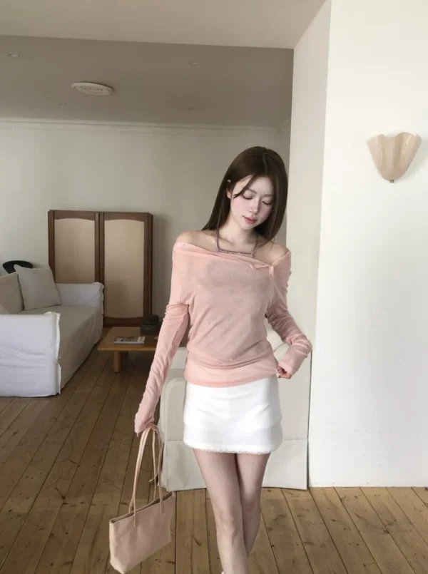 AD09 Léa莉亞的慵懶兩穿斜肩柔膚上衣