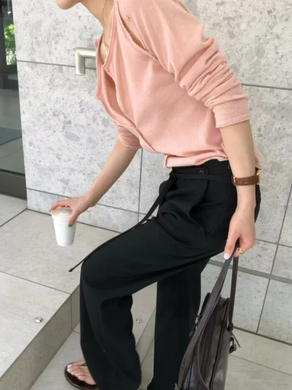 AD10 Capucine卡普辛的草莓玫瑰開扣露肩針織外套