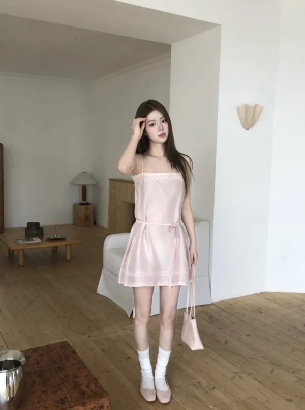 AD15 Deauville多維爾的柔粉微光蕾絲洋裝