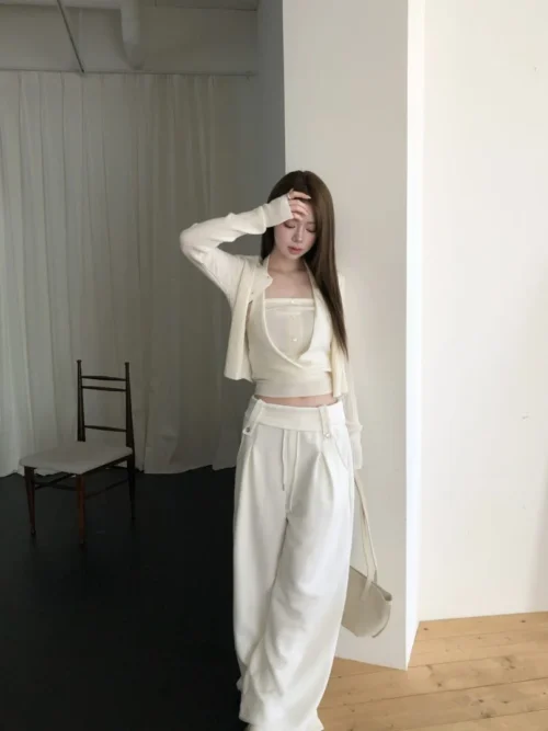 AD05 Cannes 坎城漫步·掛脖蝴蝶結柔膚針織上衣Set