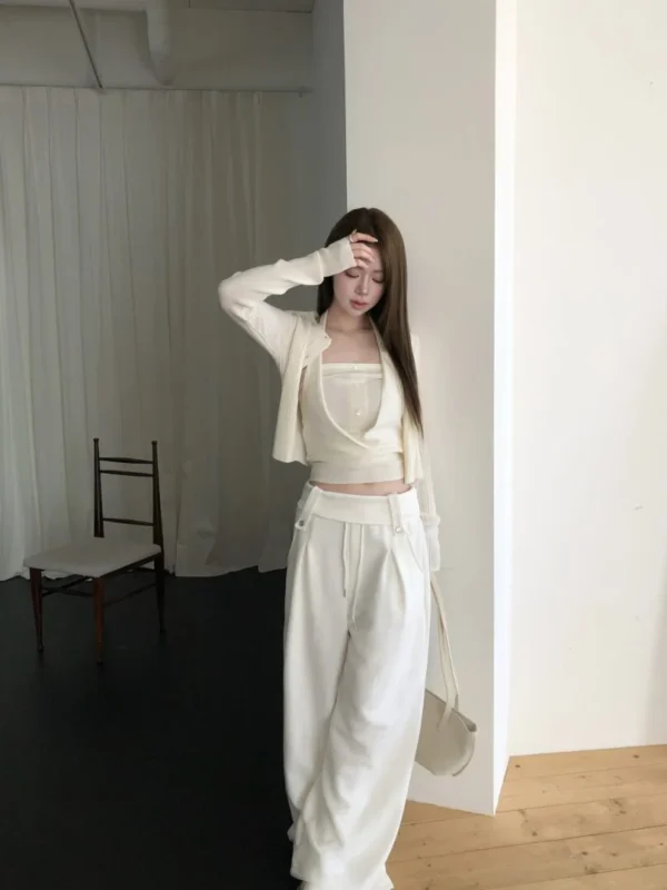 AD05 Cannes 坎城漫步·掛脖蝴蝶結柔膚針織上衣Set