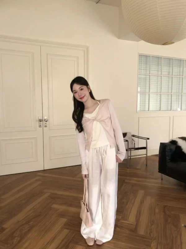 AD43 Soline索琳掛脖蝴蝶結扭結上衣