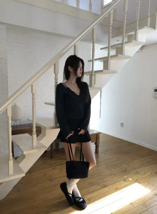 AE16 Cecilia賽西莉亞的慵懶露肩柔軟針織上衣