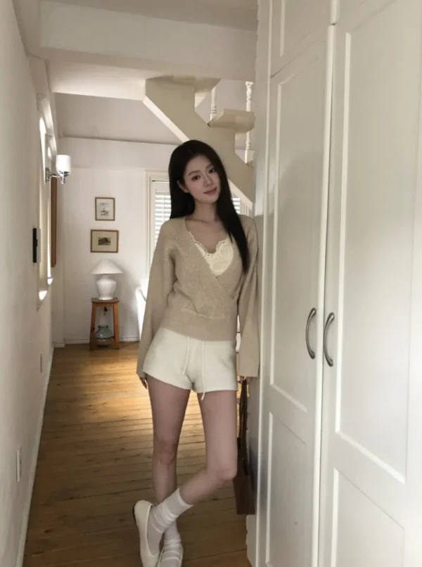 AE16 Cecilia賽西莉亞的慵懶露肩柔軟針織上衣