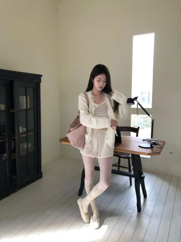 1 (20) AE62 Célina賽琳娜的巴黎女孩拼接柔紗針織長襪